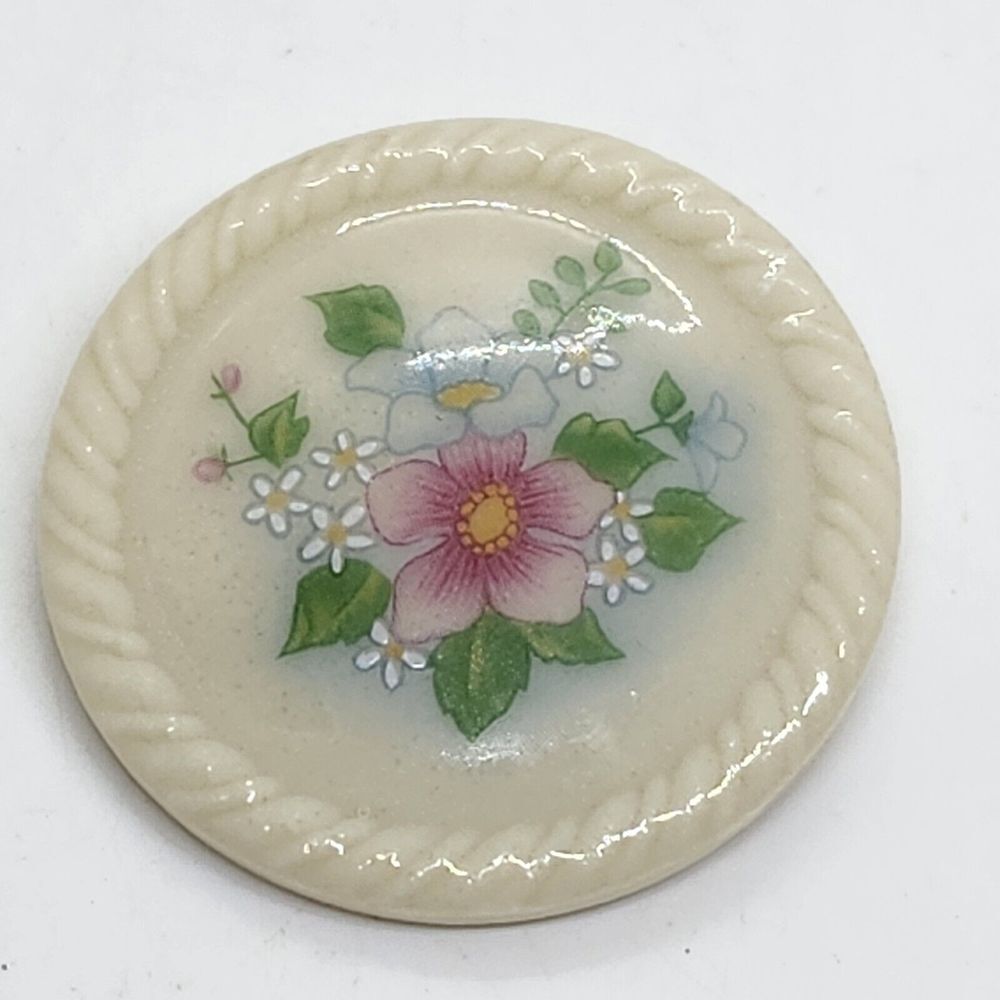 Vintage Signed Avon White Round Ceramic Spring Bouquet Flower Scene Brooch 1.5"